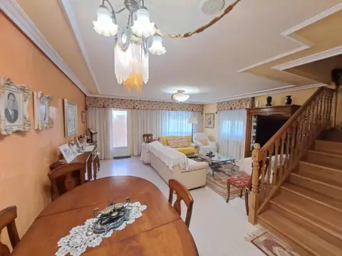 Chalet adosado en calle del Molino