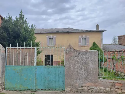 Casa en calle Bajera