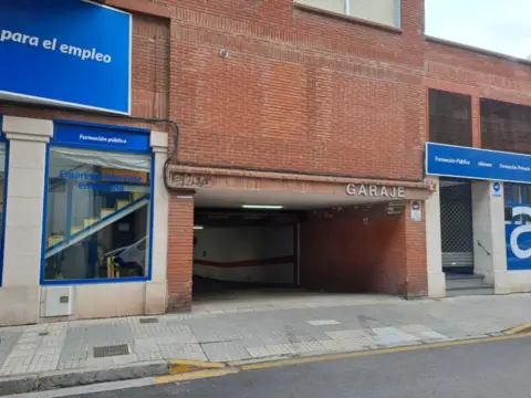 Garaje en calle de Petronila Casado