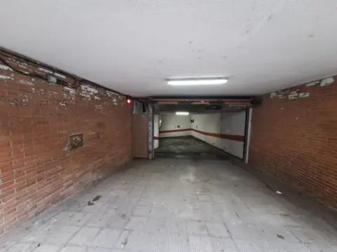 Garaje en calle de Petronila Casado