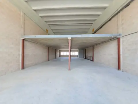 Nave comercial en Avenida Pedernales