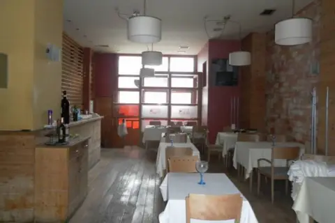 Local comercial en Camino de la Casa de la Vega