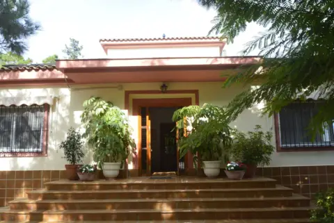 Chalet unifamiliar en Urbanización El Coto