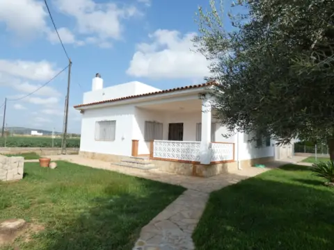 Chalet en calle Pda Collet- Sangregorio