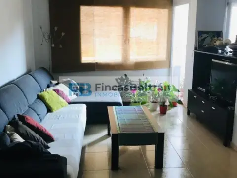 Apartamento en calle Llauradors