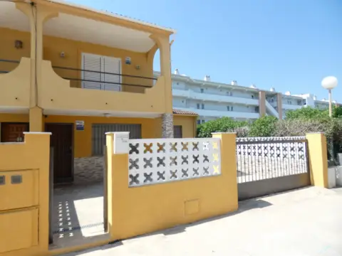 Casa adosada en Avenida del Papa Luna