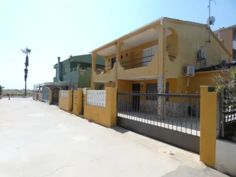 Casa adosada en Avenida del Papa Luna