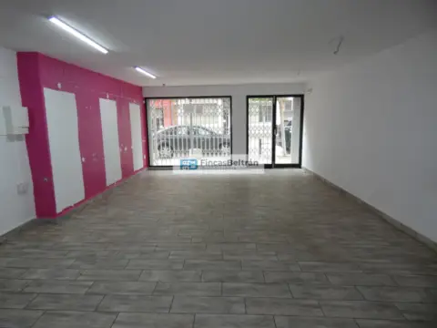 Local comercial en Carrer de Francisco Pizarro