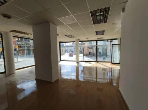 Local comercial en Avinguda del Rei en Jaume, 167
