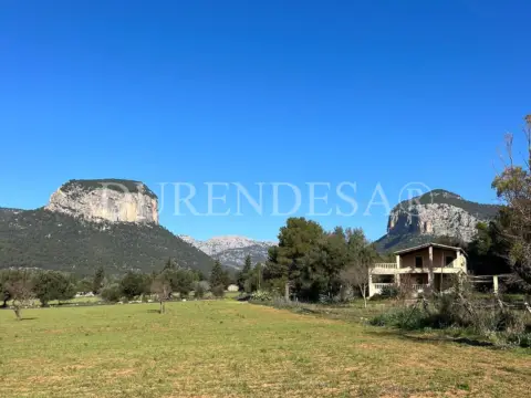 Casa rústica en Avinguda de la Constitució