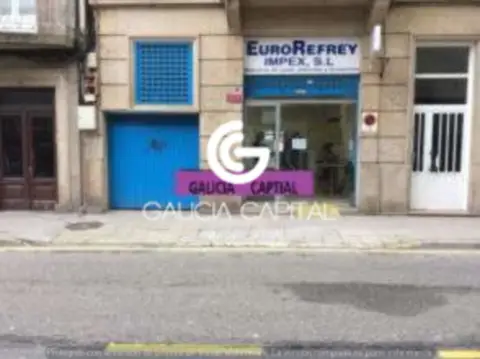 Local comercial en calle Emilia Pardo Bazán