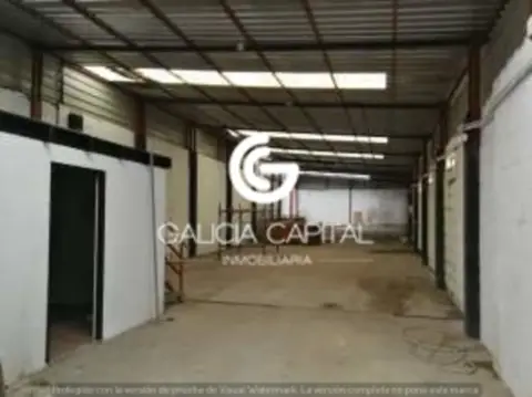 Nave industrial en calle de Macal