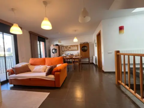 Casa pareada en La Collada-Els Sis Camins-Fondo Somella-Santa Maria