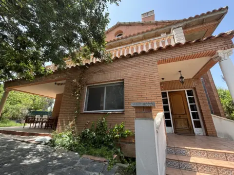 Casa unifamiliar en Avinguda Corral d'en Cona