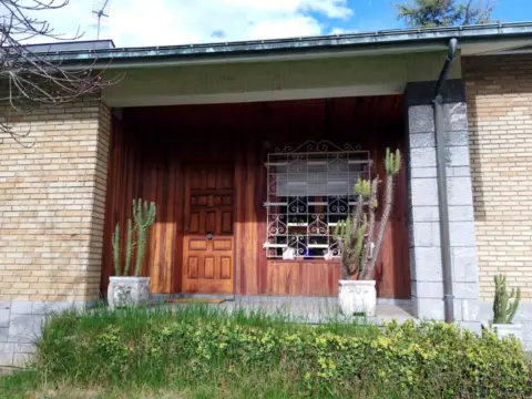 Chalet unifamiliar en Avenida de los Monumentos, 16