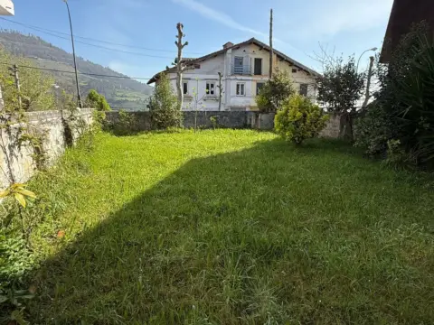 Chalet unifamiliar en Avenida de los Monumentos, 41