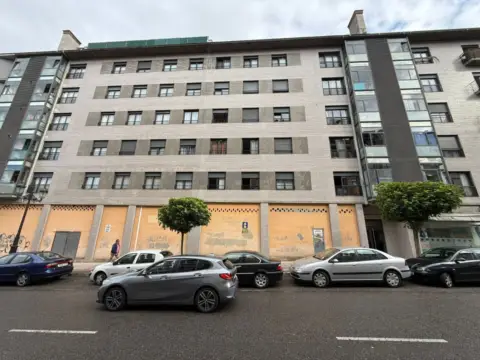 Local comercial en calle de Gozón, 2