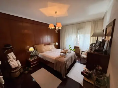 Piso en calle de Menéndez Pelayo, 27