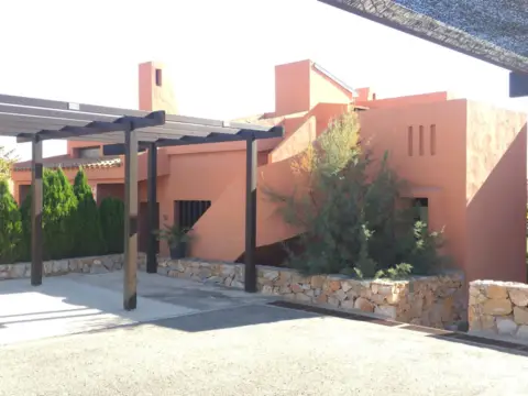 Chalet en calle de la Peña