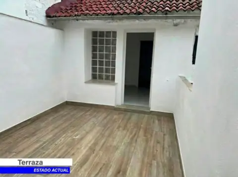 Casa en calle de la Aurora, 8