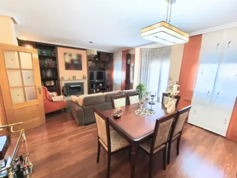 Chalet adosado en calle del Jazmín