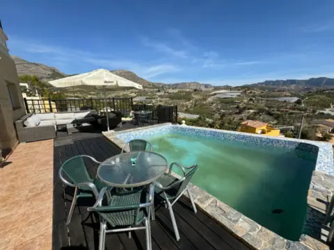 Casa en Urbanización Almedia