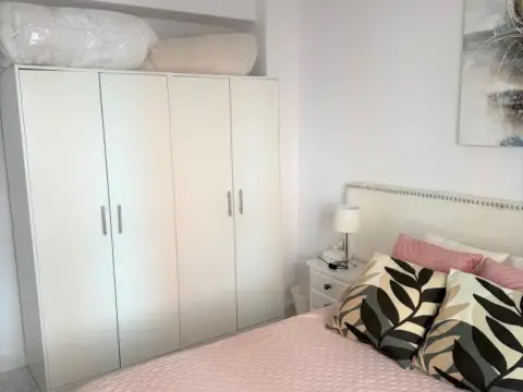 Habitación en calle de la Virgen de Montserrat