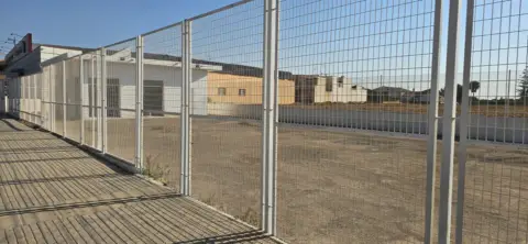 Local comercial en calle General Moscardó, 2