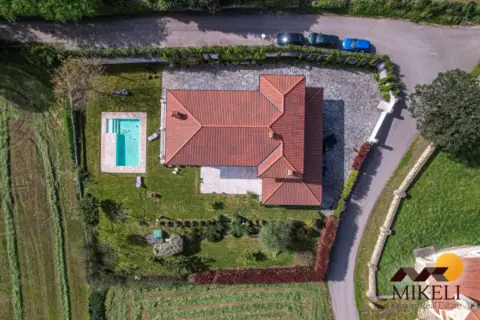 Chalet unifamiliar en Barrio El Mazo