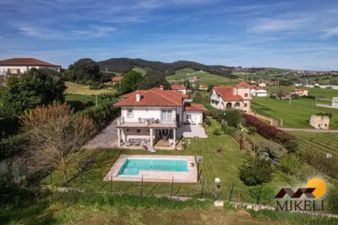 Chalet unifamiliar en Barrio El Mazo