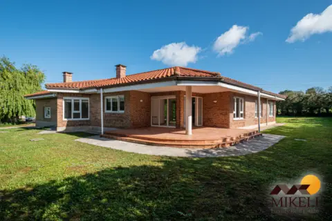 Casa en calle La Corraliega, nº 10