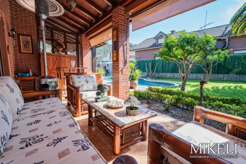 Chalet unifamiliar en Barrio de Pomar