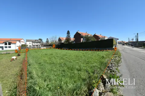 Terreno en calle de Corceño, 23