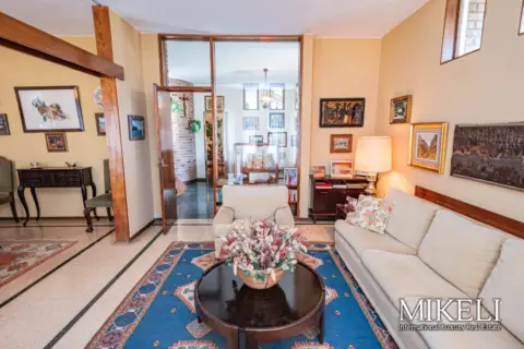 Chalet unifamiliar en calle de Luis Martínez