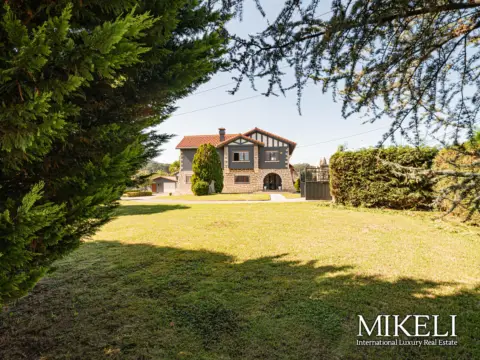 Casa unifamiliar en Barrio de Camargo Ladredo