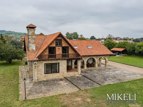 Chalet unifamiliar en calle Castio