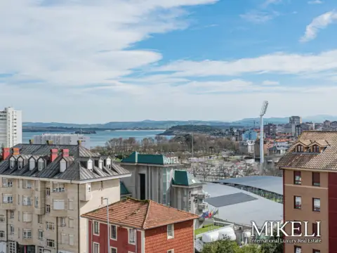 Piso en Avenida de Cantabria