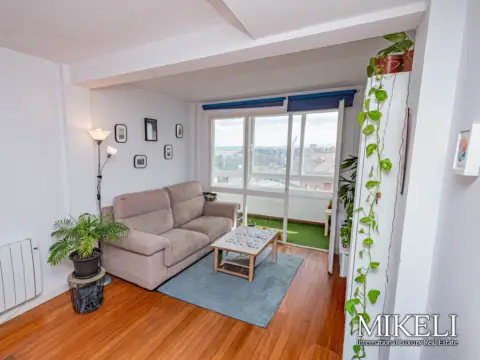 Piso en Avenida de Cantabria