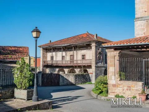 Casa unifamiliar en calle Viernoles