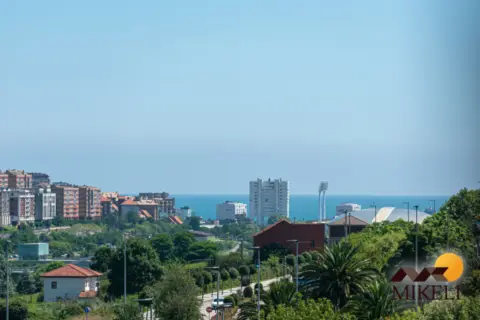 Piso en Avenida de los Castros, 137