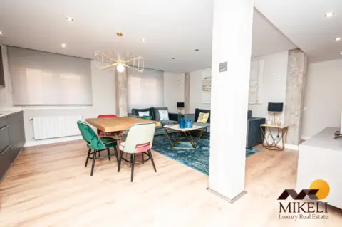 Piso en calle de Laredo, 15