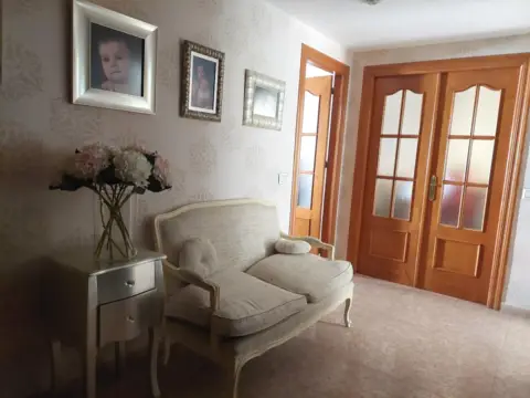 Piso en calle de los Gladiolos