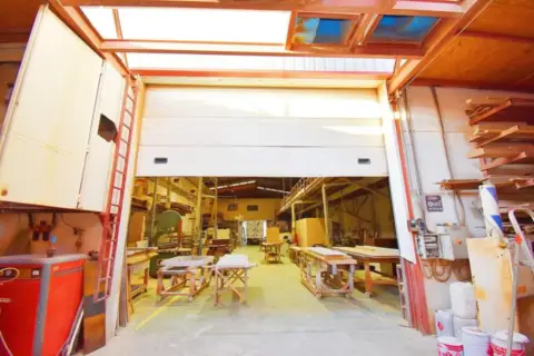 Nave comercial en calle XII