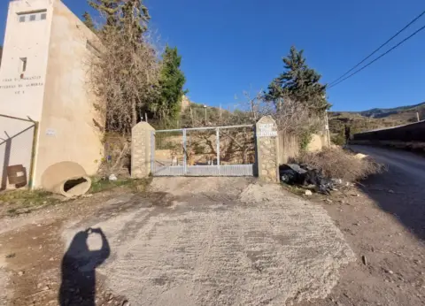 Finca rústica en calle del Capitán