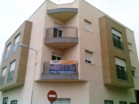 Edificio en calle de Manuel Fernández Arriola