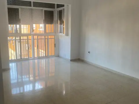 Piso en calle Almenas