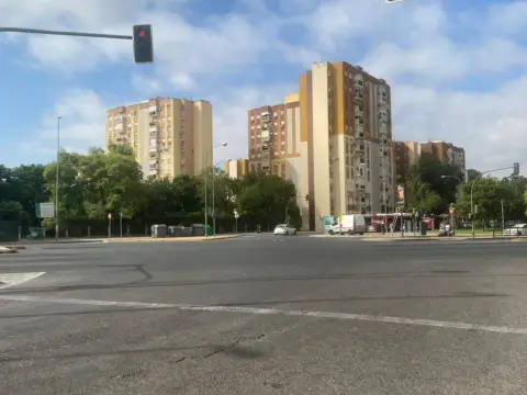 Piso en calle Almenas