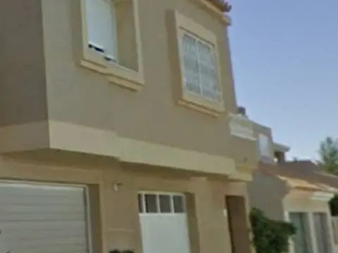 Casa adosada en Santo Domingo