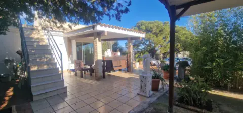 Chalet en calle Fronton