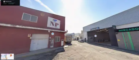 Nave industrial en calle del Maestro Guerrero